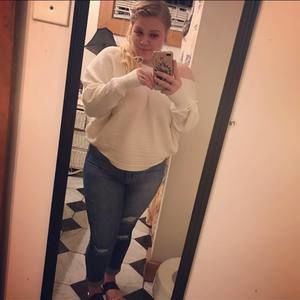 Meet your Posher, Angela